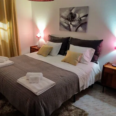 Moniz House Apartment *