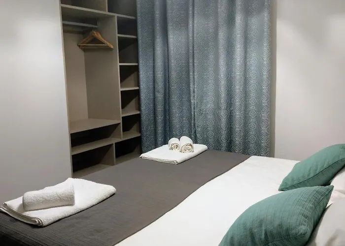 Moniz House * Santa Cruz da Graciosa